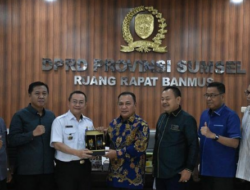 Anggota Badan Kehormatan Dan Badan Musyawarah DPRD Provinsi Jambi Laksanakan Studi Banding Ke DPRD Provinsi Sumsel