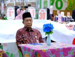 Wagub Sani Berbagi Kasih Sayang Bersama Anak Yatim