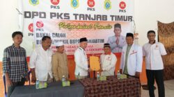 Didampingi Ketua DPD Partai Golkar Tanjabtim, Muslimin Tanja Mendaftar ke PKS