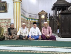 Al Haris Subuh Berjamaah Bersama Warga di Masjid Tua Bungo