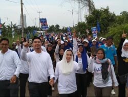 Warga Sabak Timur Antusias Ikuti Jalan Sehat Bersama Paslon 01 Zumi Laza dan Muhammad Aris